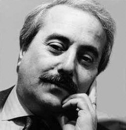 Giovanni Falcone: «per spirito di servizio»