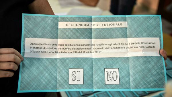 Referendum costituzionale, la scelta democratica: votare sì o no?