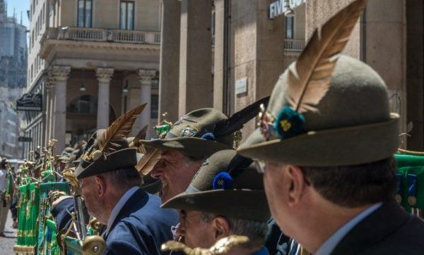 Cosa ci dicono le violenze degli Alpini sulla cultura che abitiamo?